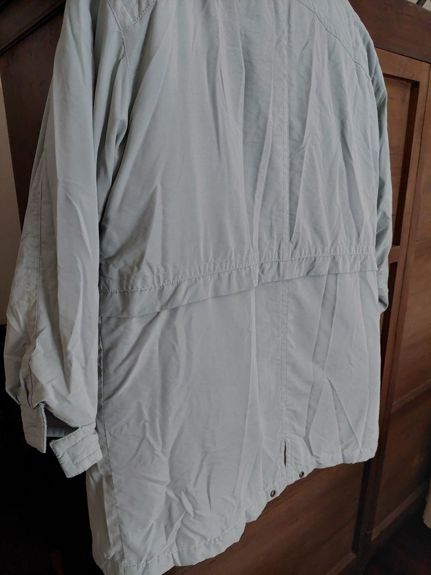 Gabardina/Trench coat/ blusão lilás T 44