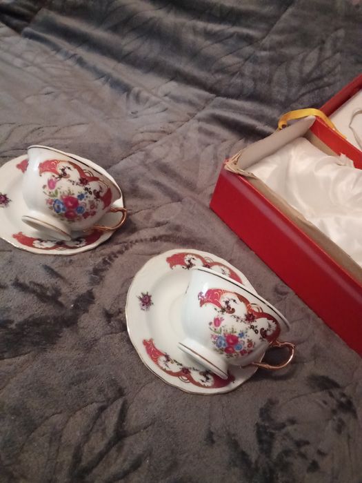 Conj de chávenas antigas.