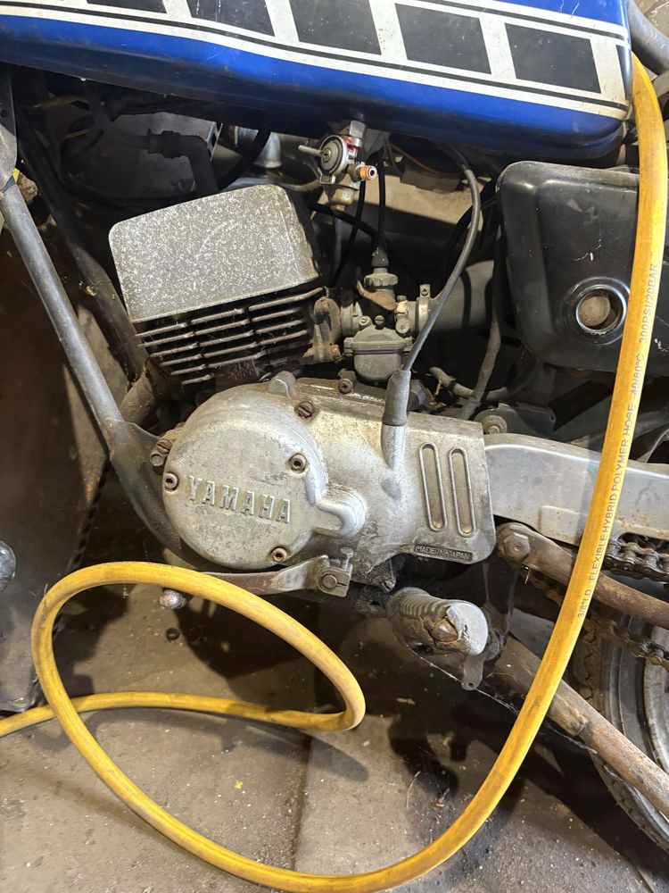 Yamaha rd50.