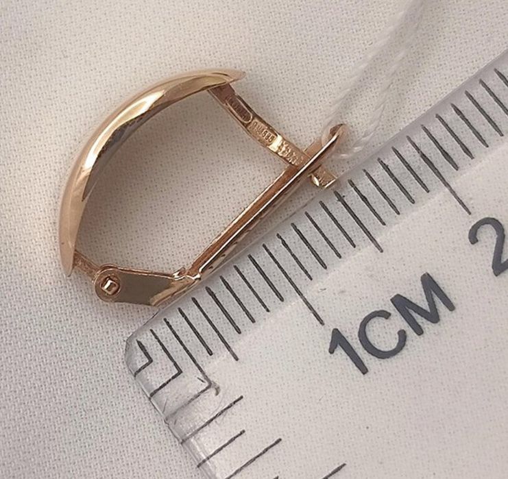 Продам серьги женские