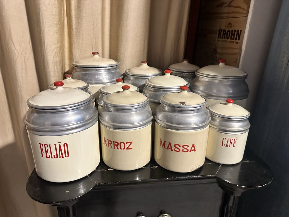 Latas de cozinha antigas em chapa/esmaltadas!