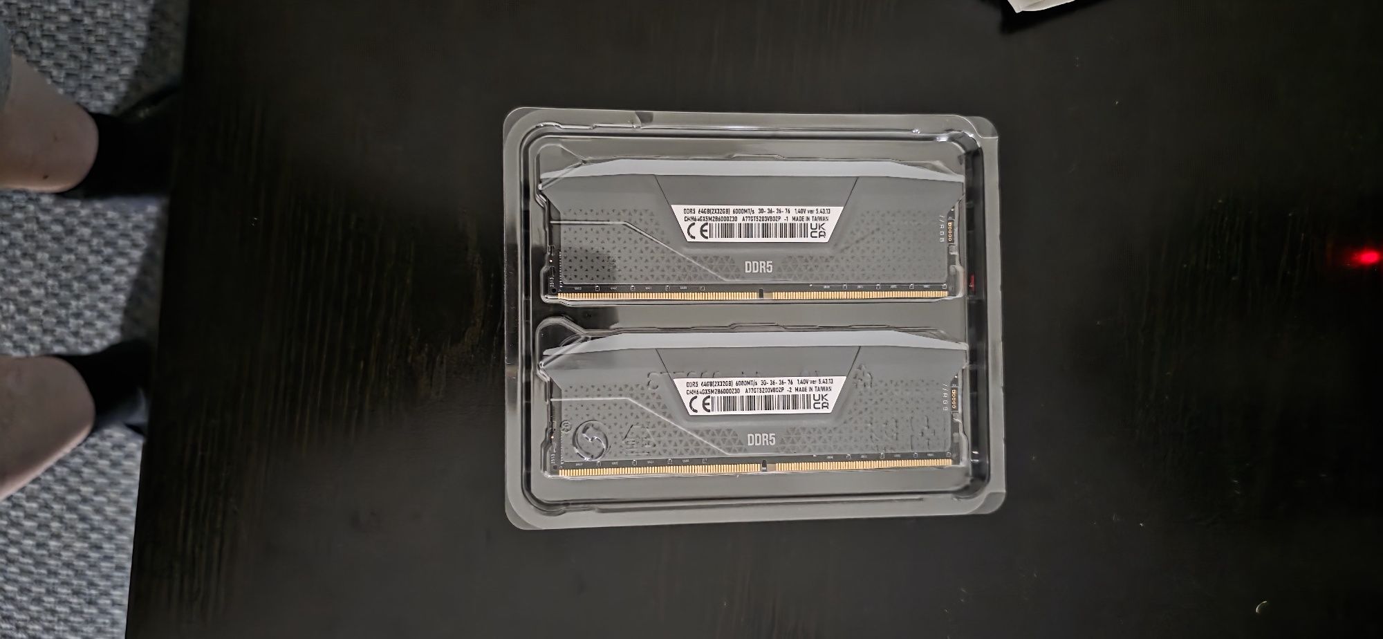 Módulos Corsair Vengeance RGB DDR5 64GB (2x32GB) 6000MHz CL30 - NOVOS