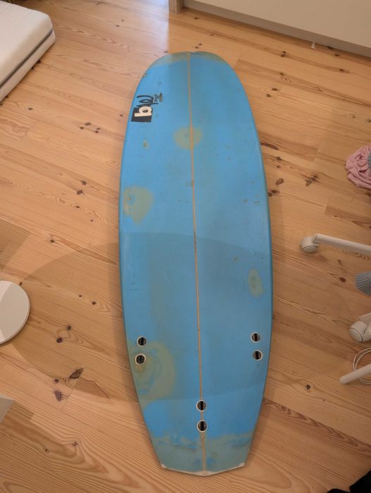 BW Black on White Prancha de surf 6'2" usada- precisa de reparos