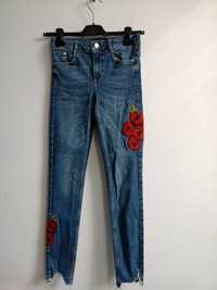 Zara jeansy skinny wycierane hafty kwiaty roz 32 xxs
