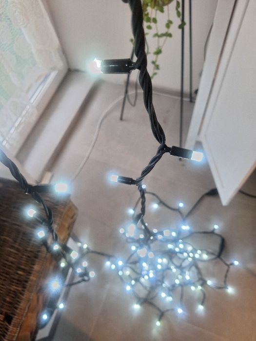 Łańcuch lampki girlanda zewnętrzna białe zimne światło obi 100 x 3v