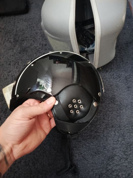 Kask na narty  dziecięcy rozmiar praktycznie jak nowy BOGNER s/m