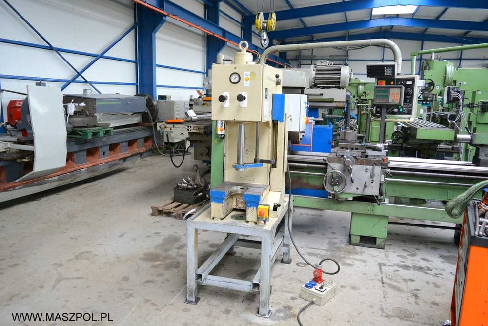 Prasa hydrauliczna WMW VEB Zulenroda PYTE 6,3 - SUPER STAN - FILM