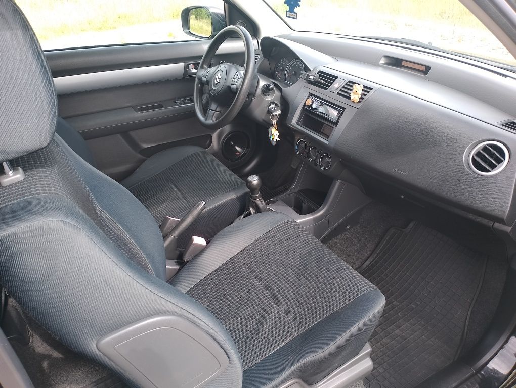 Suzuki Swift 1.3 2005r.