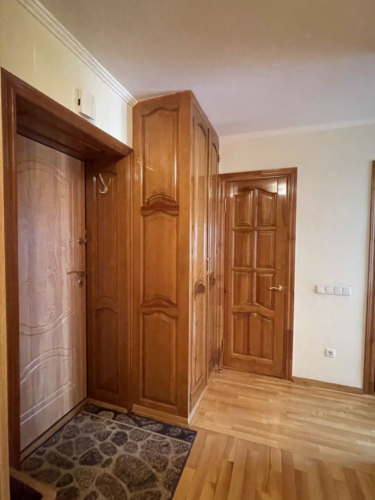 2 кімнатна квартира. Центр. Видова
