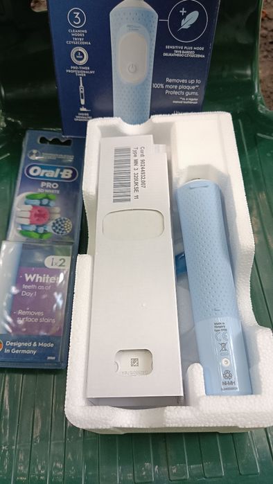 Електрична зубна щітка (нова)