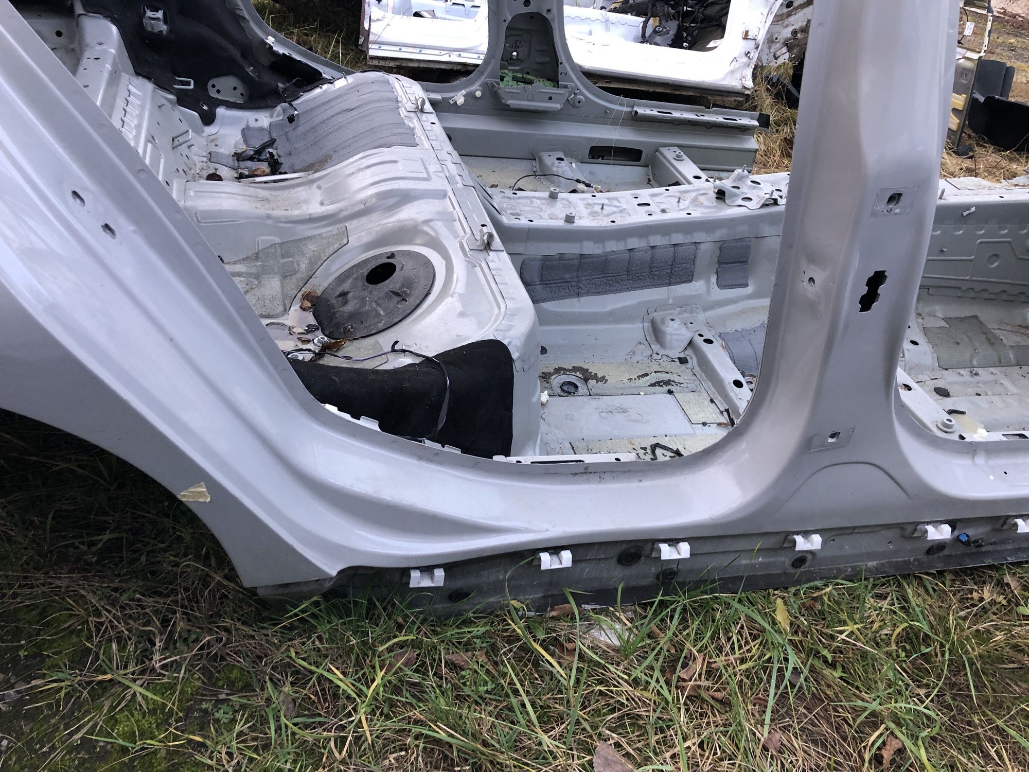 Поріг правий BMW 3 G20 Колір 490 2019-