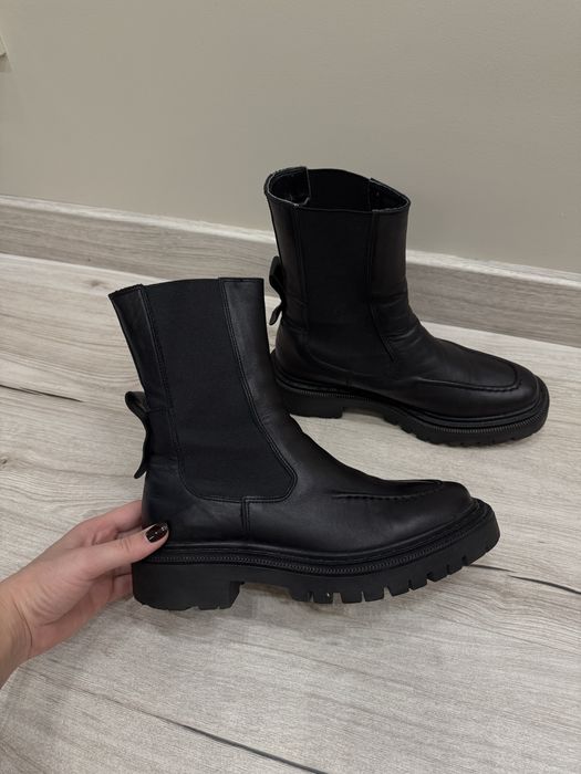 Жіночі шкіряні черевики Челсі