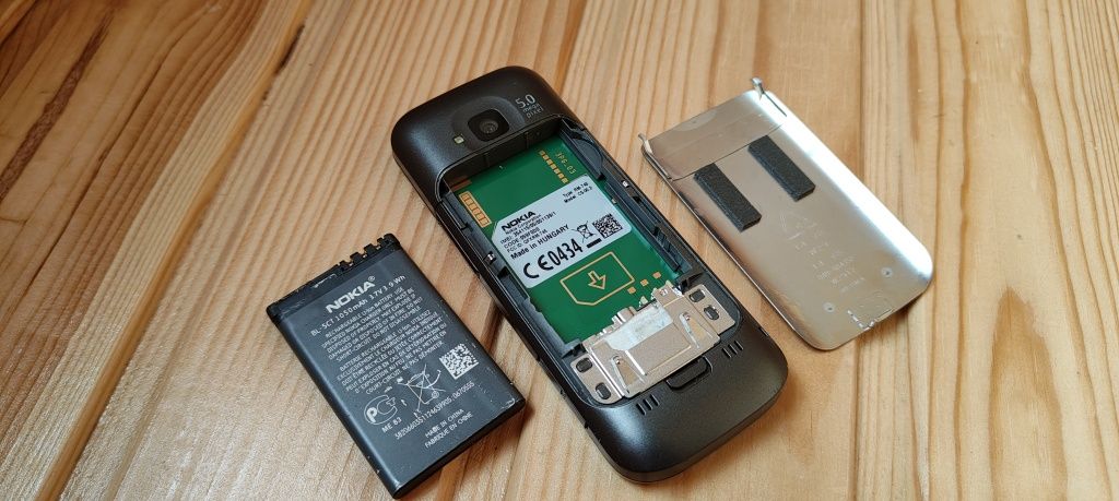 Nokia C5-00     .