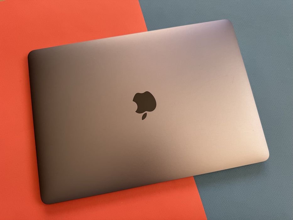 Apple Macbook Pro M1 13” A2338 2020 Space Gray 8/256gb Без блокувань