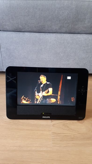 Leitor de DVD e pen drive portátil Philips PET830/00