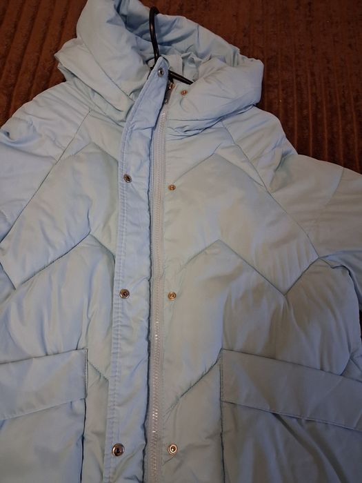 Зимова жіноча куртка