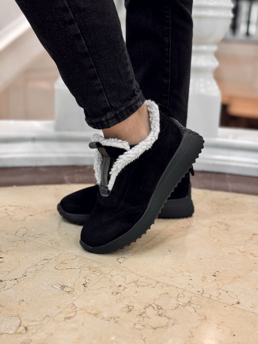 Кросівки жіночі утеплені