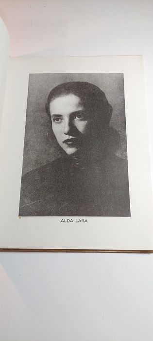 Alda Lara, A Mulher e a Poetisa - Orlando de Albuquerque