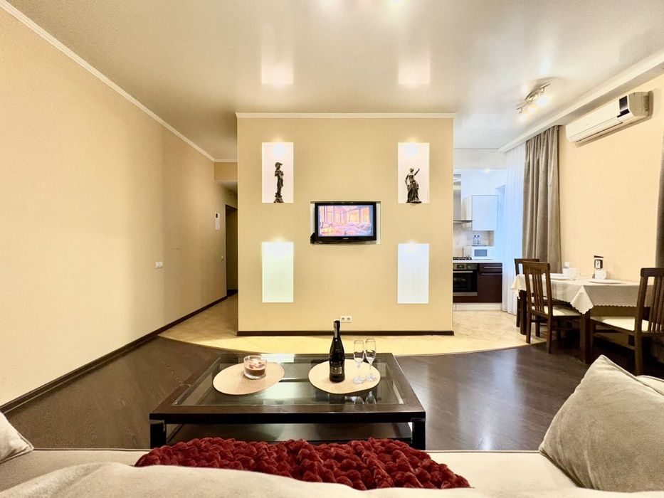 (9)Квартира подобово з Джакузі проспект Науки 24 М.Наукова Госпіталь