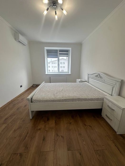 Оренда світлої 2 км квартири в спальному районі міста