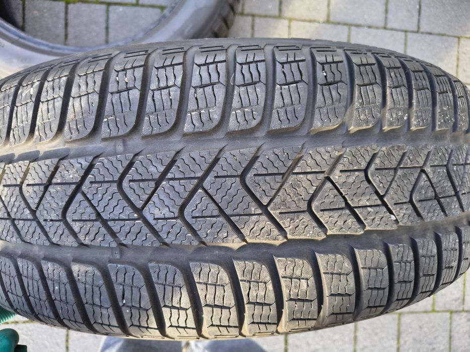 Opony zimowe Pirelli Sottozero 3 225/55/R18