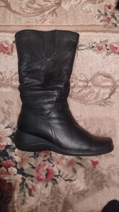 Продам сапоги женские размер 40