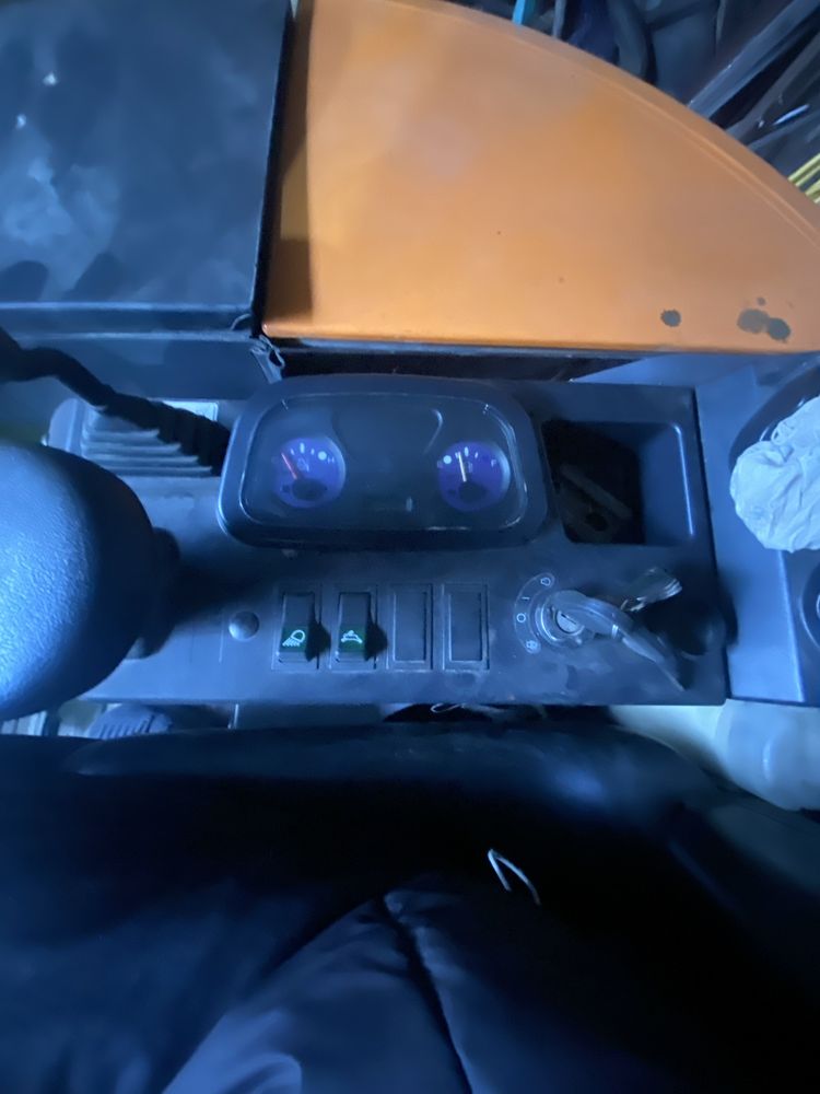 Екскаватор doosan dx 27z