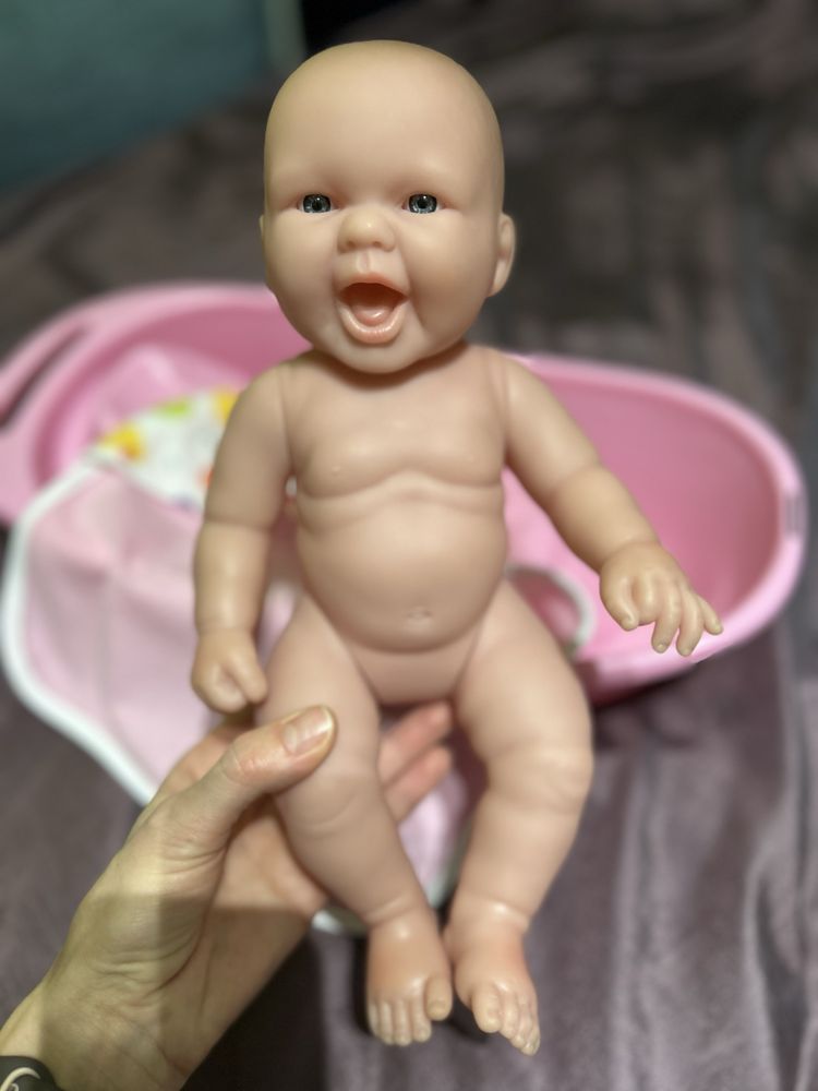 Lalka bobas do kąpieli, wanienka i akcesoria, ubranka Berenguer 33 cm