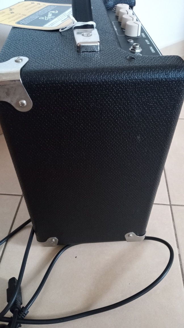 Wzmacniacz do gitary basowej Fender Rumble 15 V3