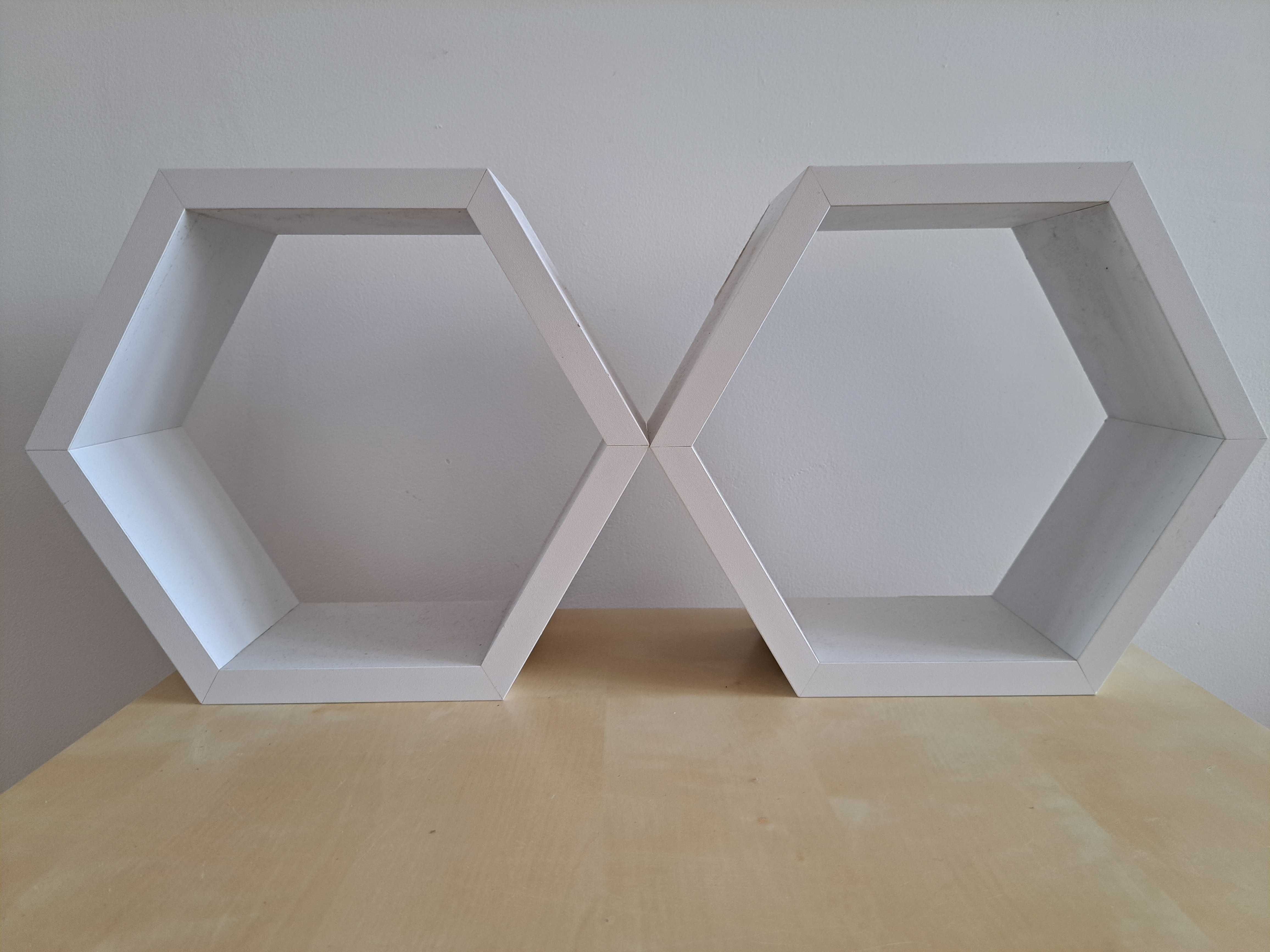 Drewnianie półki na ścianę plaster miodu