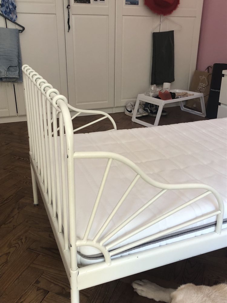 Cama MINNEN do Ikea com estrado ripas e colchão