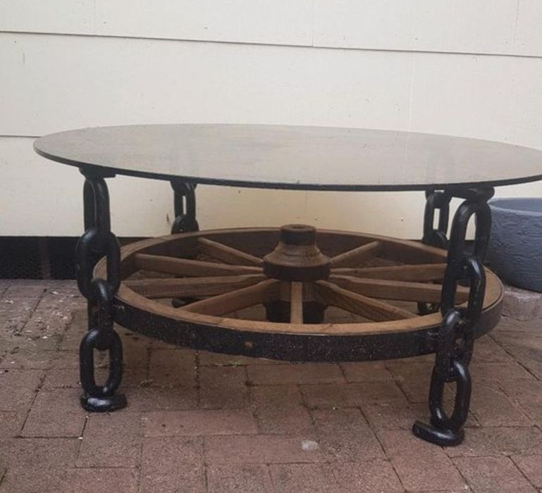 Stolik kawowy, koło drewniane, lata 70 80