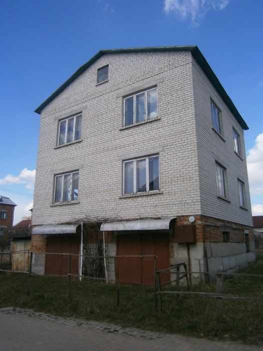 Продам або обміняю будинок в м. Сокаль