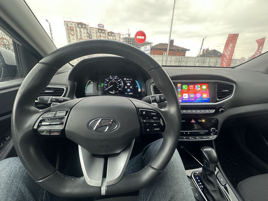 Hyundai ioniq plug-in hybrid