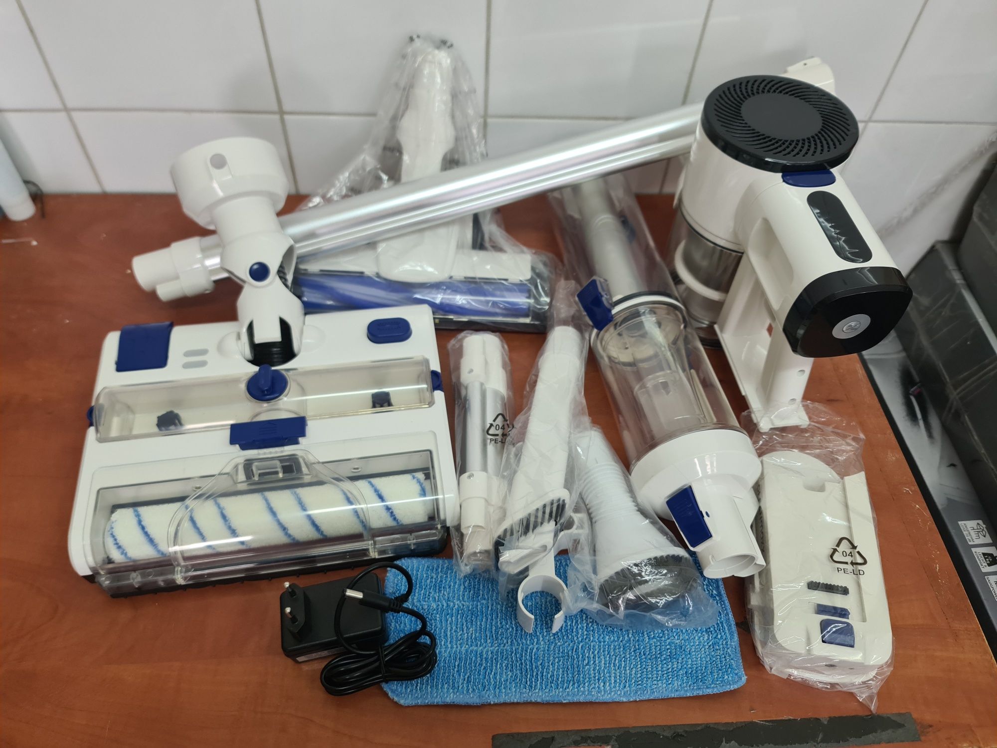 Odkurzacz mopujący Cleanmaxx odkurzacz elektryczny