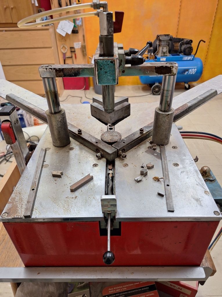 Maquina de agrapar