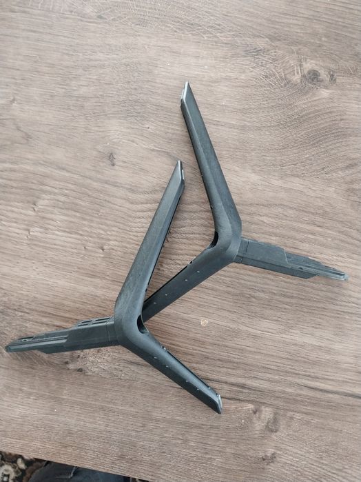 Ніжки для телевізора