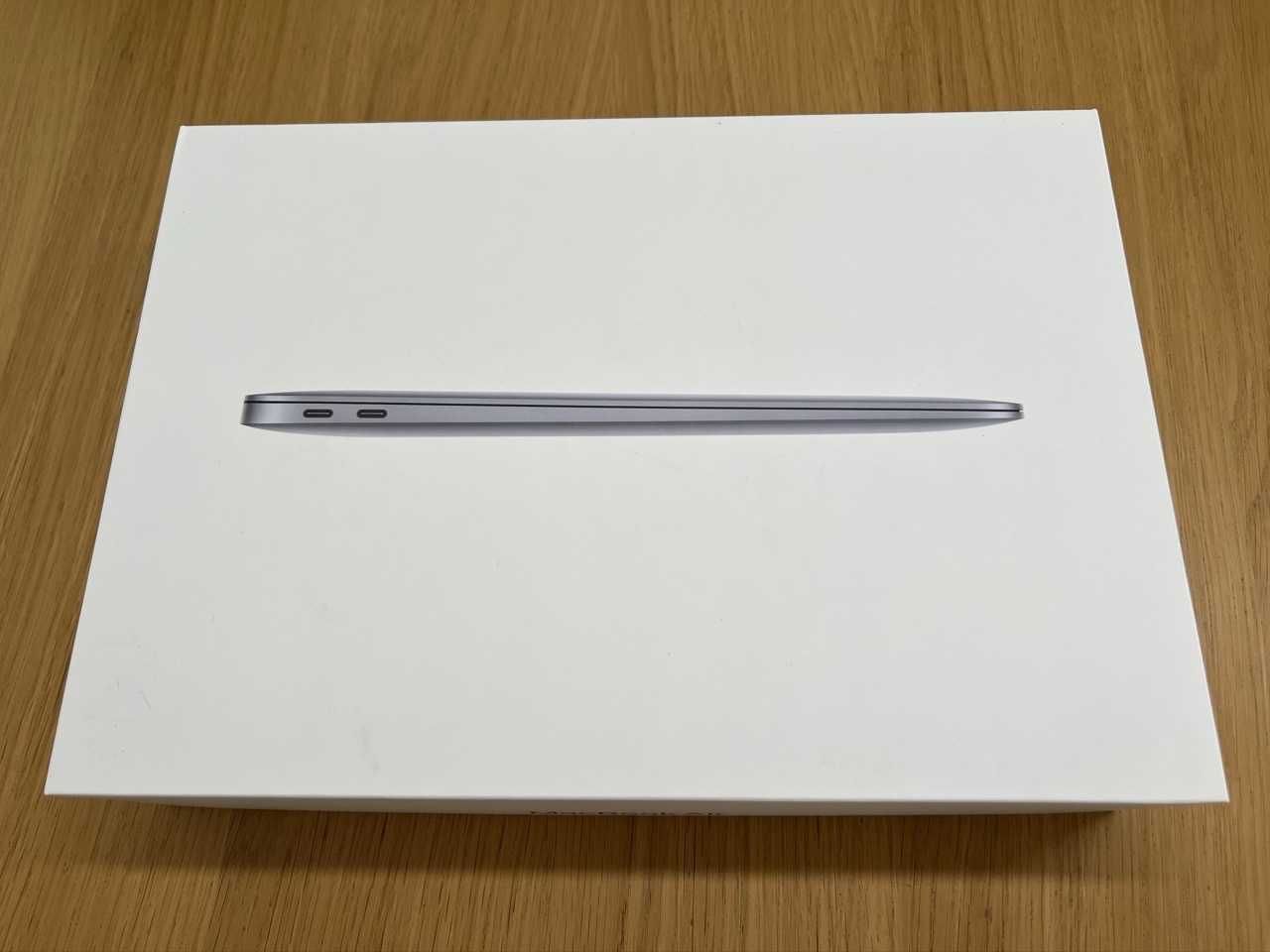 Apple MacBook Air 13" M1 2020 / 8GB RAM / 256GB SSD / Space Gray