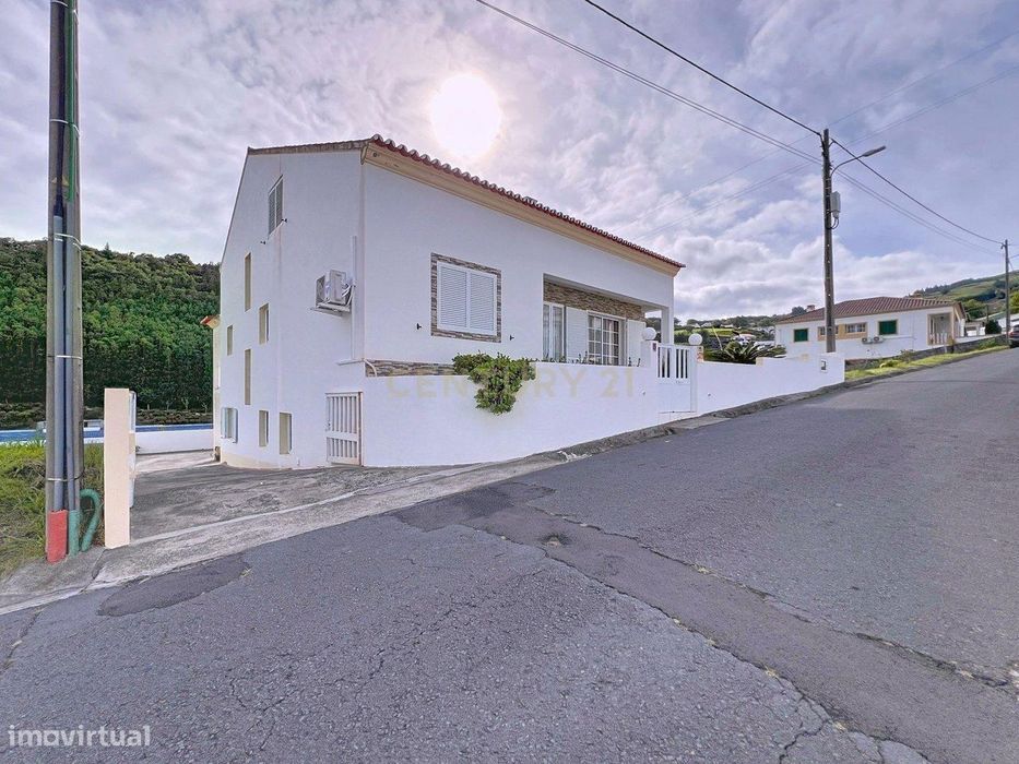 Casa T4 com Vista Mar em Povoação, Ilha de São Miguel