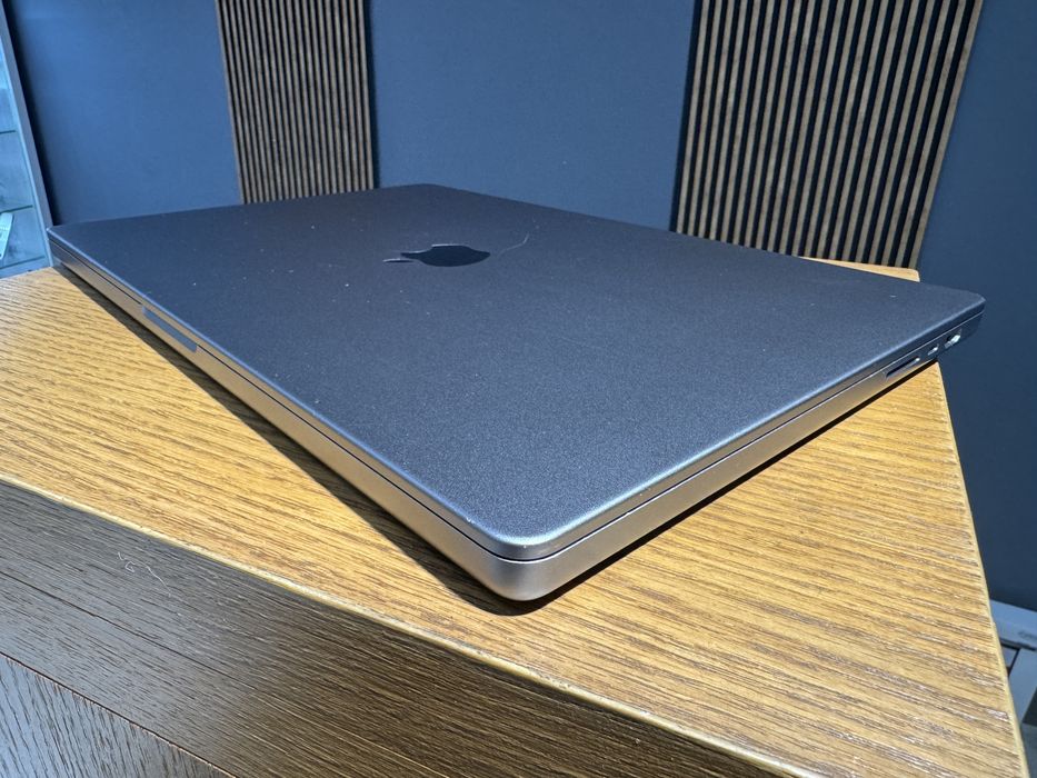 Macbook Pro 16 m1 pro, 16gb, 512gb Space Gray MK183