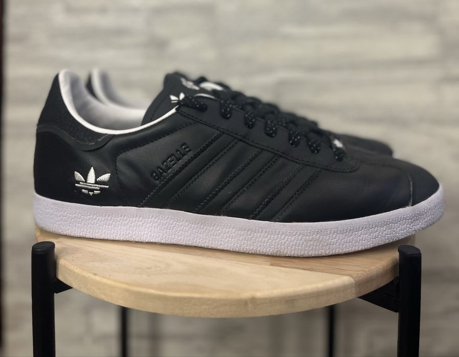 Кроссовки Adidas