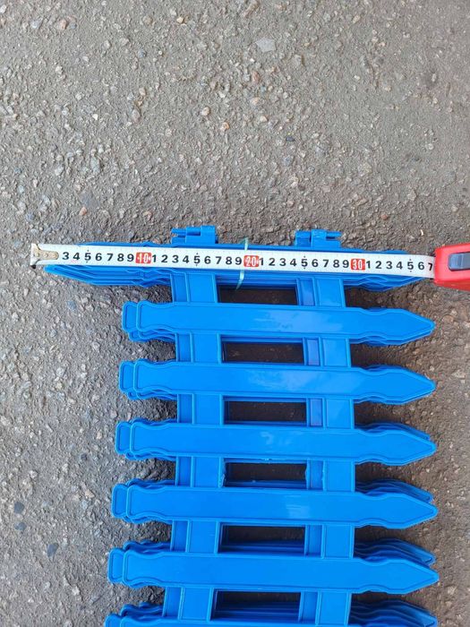 Продам пластиковый декоративный заборчик.