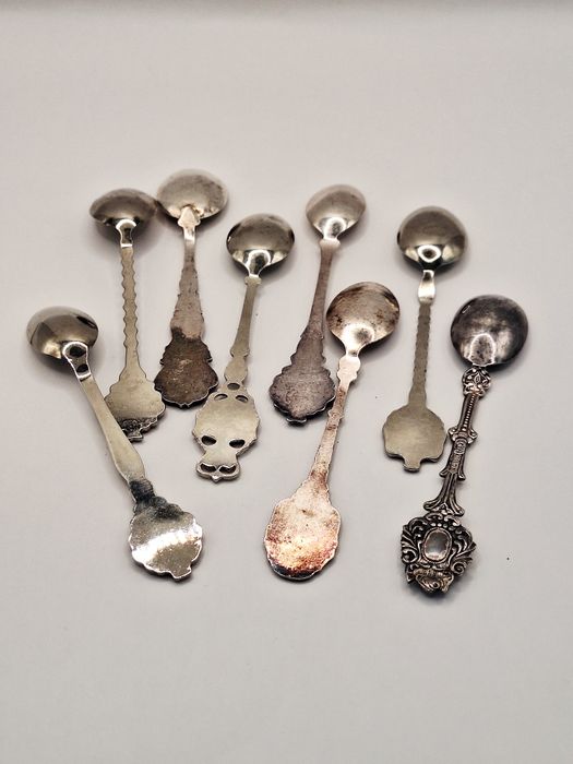 Zestaw łyżeczek 8szt z różnymi herbami