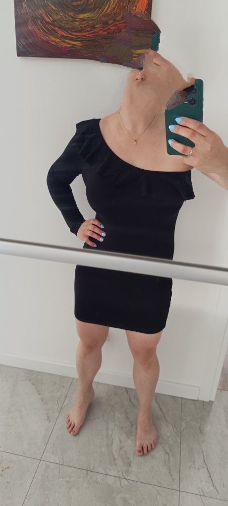 Mała czarna sukienka koktajlowa H&M na jedno ramię rozmiar L