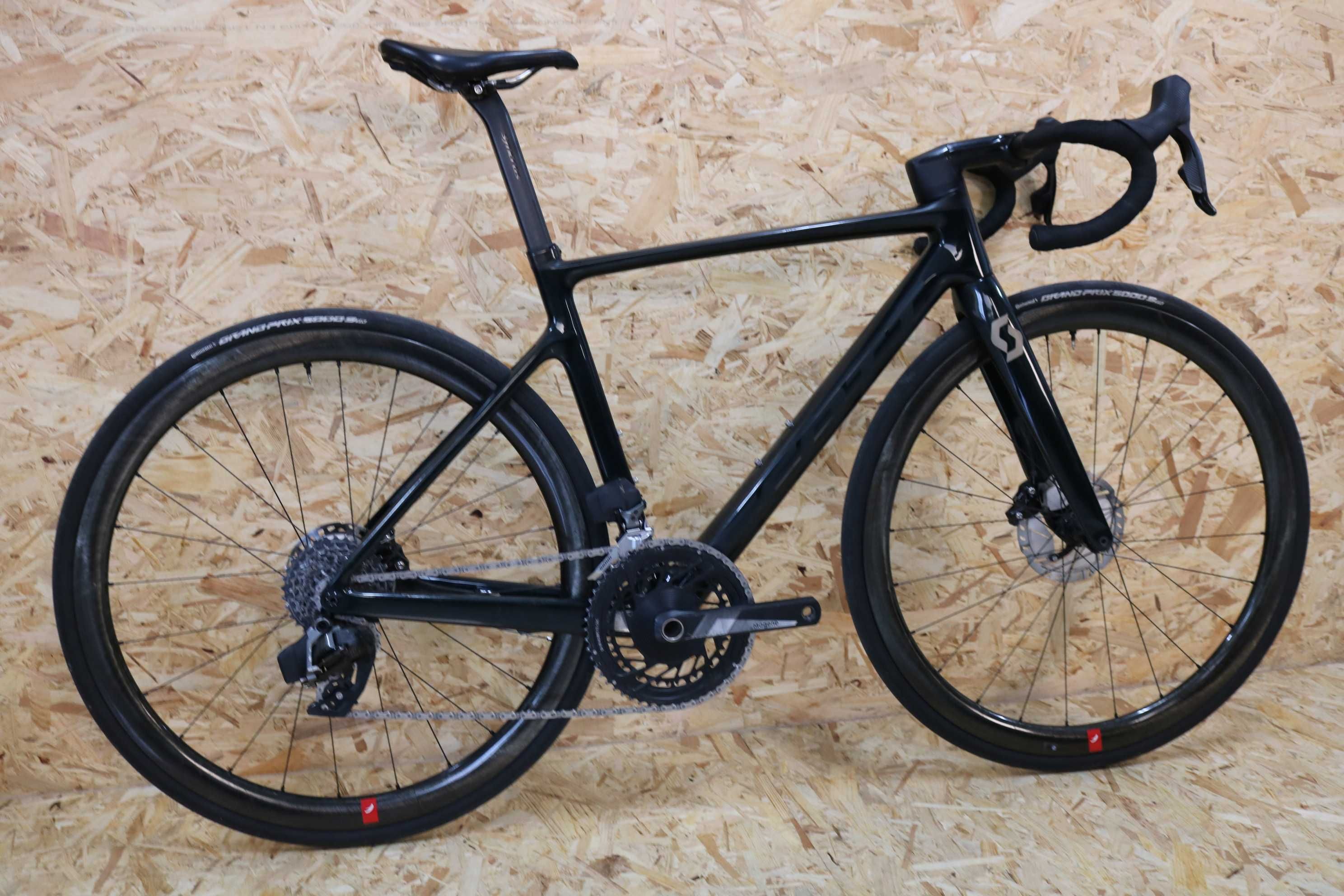 Bicicleta carbono Scott Addict RC - Sram Rival AXS - Rodas Carbono
