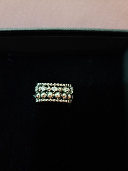 Anel em prata com zirconias