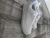 The Classic White LookNike Air Force 1 Low ‘07 39