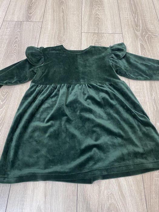 Вклюрова сукня смарагдова