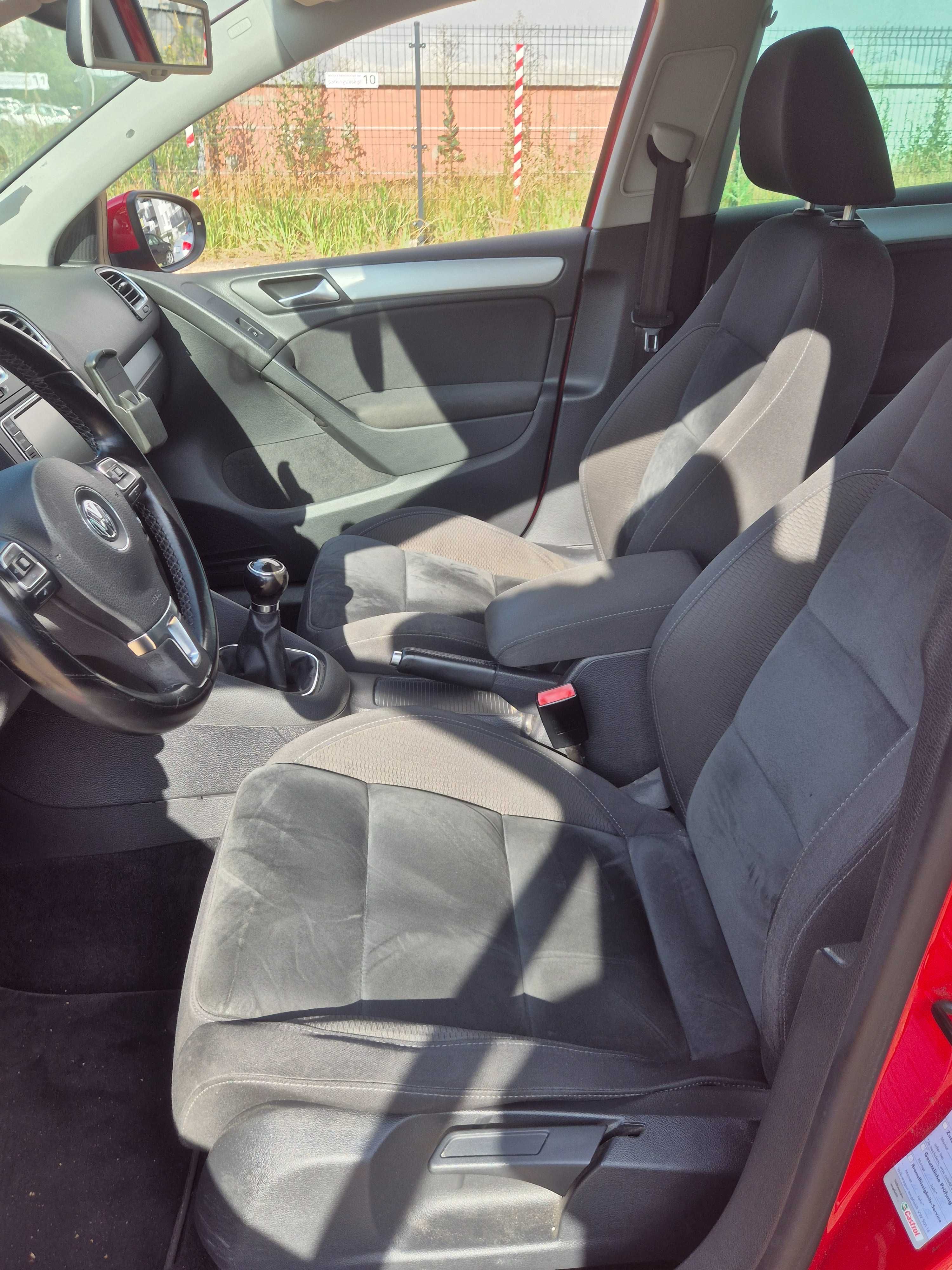 VW GOLF 1.4 TSI 1-Reka DE Highline Xenon Led Webasto Klimatronik TOP