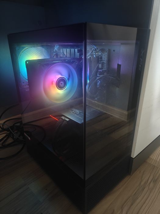 Komputer ryzen 5 7500f RX 6750 xt 12gb 32gb ram 1 TB ssd